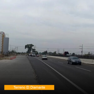 Terreno comercial El Diamante