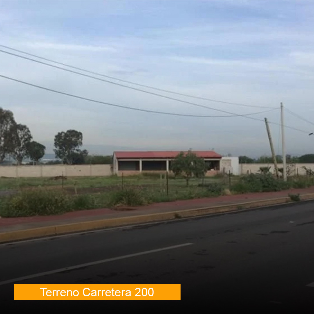 Terreno Carretera 200